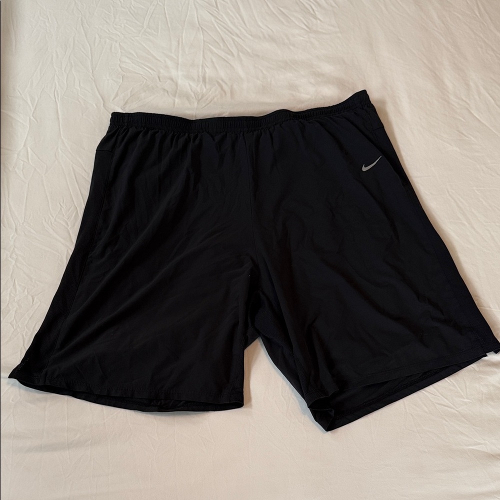Nike Men’s Black Training Shorts with Reflective Swoosh Size XL